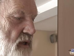 Asiático abuelas culonas calientes chica dedos su COÑO