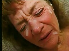Chica pone una gran polla en xxx culona colombiana la boca