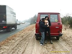 Chupaba y se corría duro en su sombrero xxx culonas en hd
