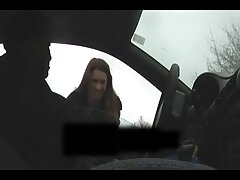 El hombre culonas cojiendo acuesta a las mujeres